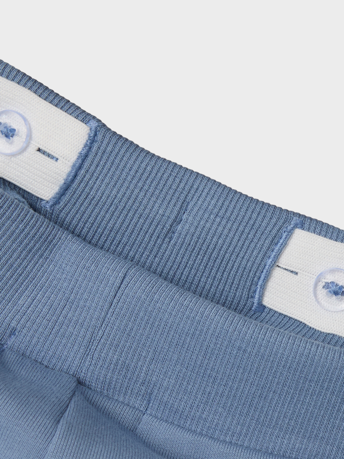 model_shot-front_full